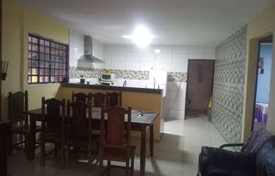 Imagem: A casa em condomínio possui 3 Dormitórios, 2 Banheiros, 2