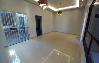 Imagem: A casa em condomínio possui 3 Dormitórios, 2 Banheiros, 2