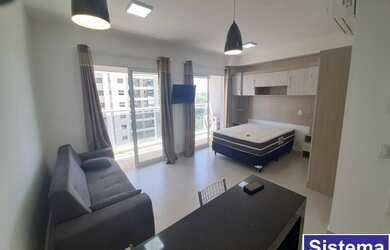 Imagem: O studio possui 1 Dormitório, 1 Banheiro, 1 Vaga na garagem