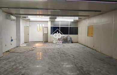 Imagem: O depósito possui 350m² de Área e está localizado em Benfica