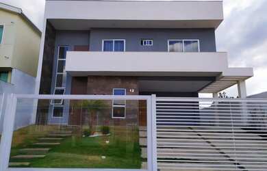 Imagem: A casa em condomínio possui 5 Dormitórios, 5 Banheiros, 3