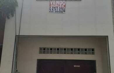 Imagem: A casa possui 2 Dormitórios, 1 Banheiro, 1 Vaga na garagem