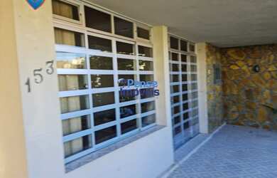 Imagem: A casa possui 4 Dormitórios, 4 Banheiros, 2 Vagas na garagem