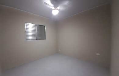 Imagem 4: CASA NO TUDE BASTOS. 1 Banheiroe1 Dormitório