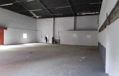 Imagem: O depósito possui 2.500m² de Área e está localizado em