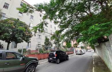 Imagem: O apartamento possui 2 Dormitórios, 1 Banheiro, 1 Vaga na garagem