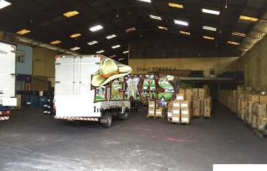 Imagem: O depósito possui 1.800m² de Área e está localizado em