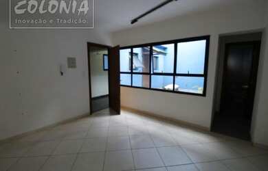 Imagem: O depósito possui 1 Vaga na garagem, 30m² de Área e está