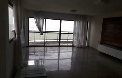 Imagem: O apartamento possui 4 Dormitórios, 3 Banheiros, 3 Vagas na