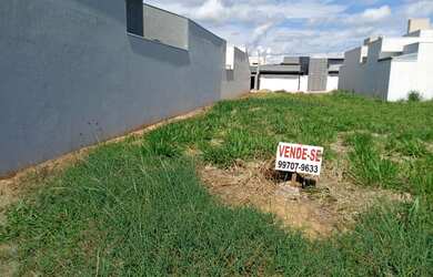 Imagem: O terreno possui 200m² de Área e está localizado em Vila