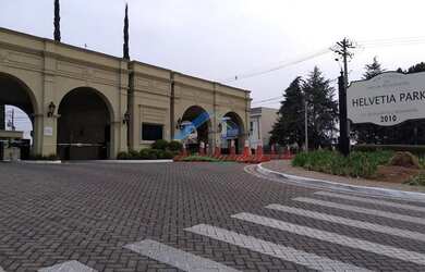 Imagem: A casa em condomínio possui 5 Dormitórios, 3 Banheiros, 5