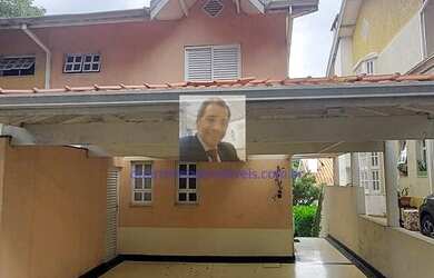 Imagem: A casa possui 4 Dormitórios, 5 Banheiros, 3 Vagas na garagem