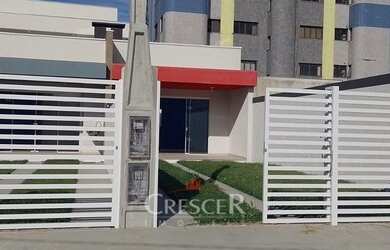 Imagem: A casa possui 2 Dormitórios, 1 Banheiro, 3 Vagas na garagem