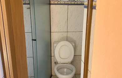 Imagem 6: Casa sozinha no quintal. Varanda, Área de serviço, 1 Banheiroe1 Dormitório