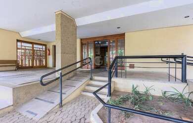 Imagem 4: Porto Alegre - Apartamento Padrão - Azenha