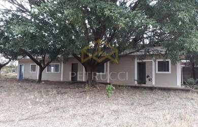 Imagem: O depósito possui 5 Vagas na garagem, 850m² de Área e está