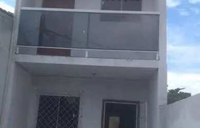 Imagem: A casa possui 2 Dormitórios, 2 Banheiros, 1 Vaga na garagem