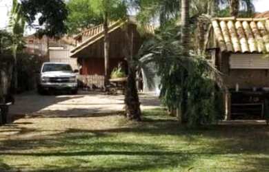 Imagem: O depósito possui 5 Vagas na garagem e 150m² de Área e está