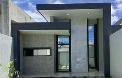 Imagem: A casa possui 3 Dormitórios, 2 Banheiros, 2 Vagas na garagem