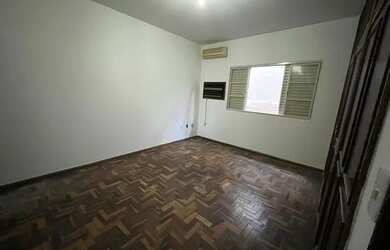 Imagem 5: Casa alugar. Piscina, 3 Vagas na garageme4 Dormitórios