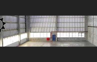 Imagem: O depósito possui 4 Vagas na garagem e 1154m² de Área e está