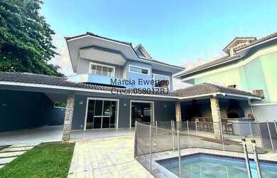 Imagem: A casa em condomínio à venda possui 4 Dormitórios, 5 Banheiros