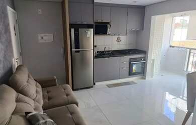 Imagem: O apartamento possui 2 Dormitórios, 1 Banheiro, 1 Vaga na garagem