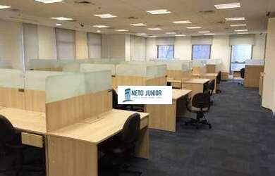 Imagem: O depósito possui 5 Vagas na garagem, 584m² de Área e está