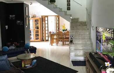 Imagem: A casa em condomínio possui 2 Dormitórios, 3 Banheiros, 1