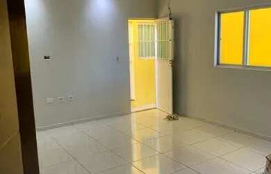 Imagem: A casa possui 2 Dormitórios, 1 Banheiro e está localizado