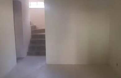 Imagem: A casa em condomínio possui 4 Dormitórios, 2 Banheiros, 4