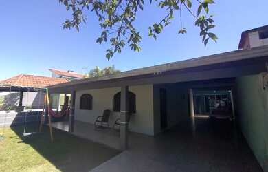 Imagem 1: Temporada em Matinhos. Imóvel novo, 4 Vagas na garageme5 Dormitórios