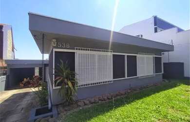 Imagem: Casa semi-mobiliada em localização privilegiada!