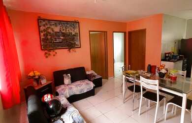 Imagem: O apartamento possui 2 Dormitórios, 1 Banheiro, 1 Vaga na garagem