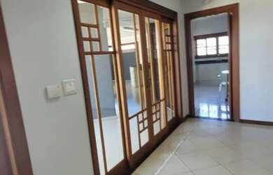 Imagem 2: CASA EM CONDOMINÍO para aluguel com 623 m² e 5 quartos em Vila Aviação,...