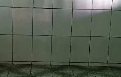 Imagem: A casa possui 3 Dormitórios, 1 Banheiro, 1 Vaga na garagem