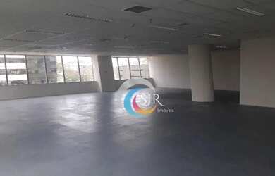 Imagem: O depósito possui 5 Vagas na garagem, 439m² de Área e está