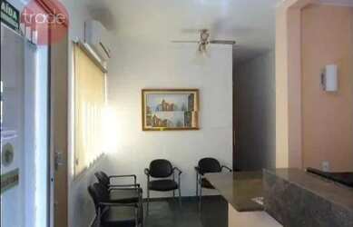 Imagem: O depósito possui 5 Vagas na garagem e 335m² de Área e está