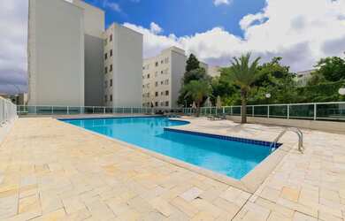 Imagem: O apartamento possui 2 Dormitórios, 1 Banheiro, 1 Vaga na garagem