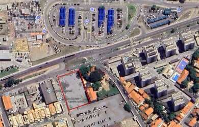 Imagem: O terreno possui 2330-0m² de Área e está localizado em Aeroporto