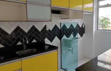 Imagem: O apartamento possui 3 Dormitórios, 1 Banheiro, 1 Vaga na garagem