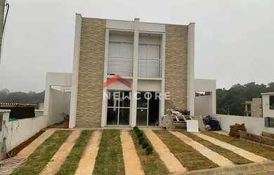 Imagem: A casa em condomínio possui 3 Dormitórios, 3 Banheiros, 2