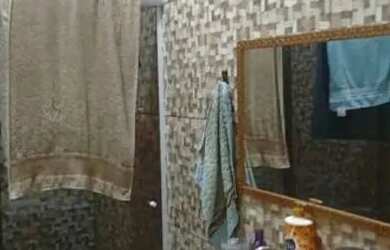 Imagem: A casa possui 3 Dormitórios, 2 Banheiros, 2 Vagas na garagem