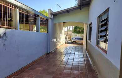 Imagem 2: Casa 2 quartos - Gayon. Varanda, 99m² de Área, 3 Vagas na garageme2...