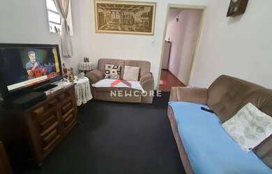 Imagem: A casa possui 4 Dormitórios, 3 Banheiros, 240m² de Área e