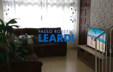 Imagem: A casa possui 4 Dormitórios, 3 Banheiros, 1 Vaga na garagem