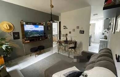 Imagem: O apartamento possui 2 Dormitórios, 1 Banheiro, 1 Vaga na garagem