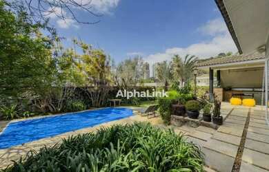 Imagem: A casa em condomínio possui 3 Dormitórios, 5 Banheiros, 4