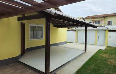 Imagem: A casa possui 2 Dormitórios, 1 Banheiro, 3 Vagas na garagem