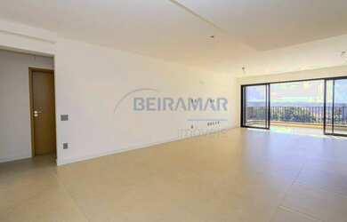 Imagem: O apartamento possui 4 Dormitórios, 5 Banheiros, 3 Vagas na